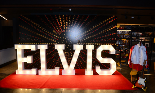 Rock'n Roll'un Kralı ELVIS Capitol'de 